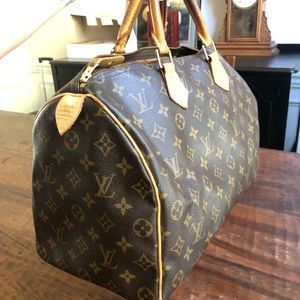 Louis Vuitton Speedy